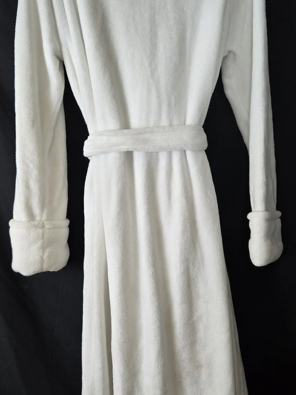 Secret Treasures Plush White Robe with Shawl Collar and Tie #548